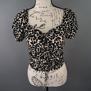 H&M Cropped Blouse Women Size XS Cheeta Print Short Sleeves Ruching Top